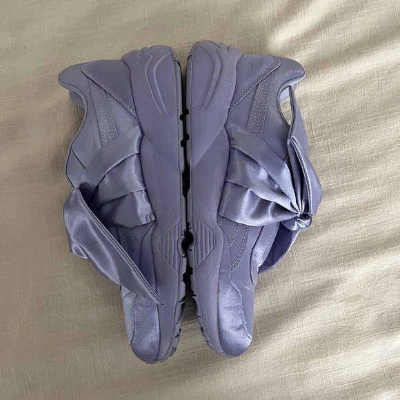 Fenty x Puma Lilac Bow shoes - Picture 3 of 7